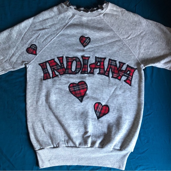 Vintage 80’s Embroidered Indiana Sweatshirt Gray Ruffled Collar & Sleeves Medium - Picture 3 of 12